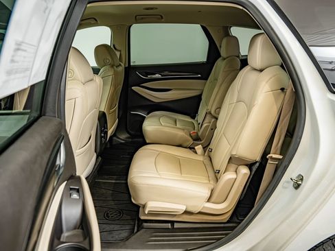Used 2019 Buick Enclave Essence FWD image 34
