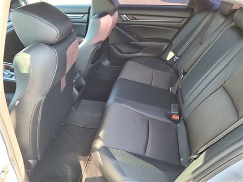 Used 2022 Honda Accord Sport image 11