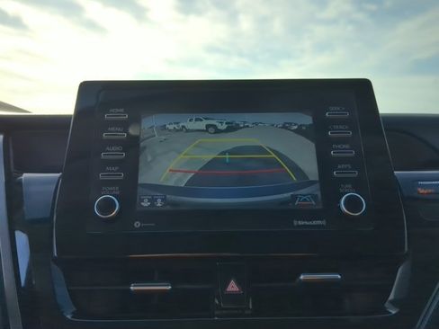 Used 2024 Toyota Camry SE image 17