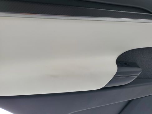 Used 2022 Tesla Model X Plaid image 13