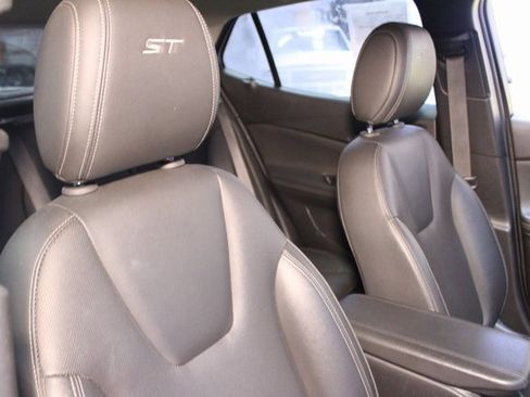 Used 2024 Buick Encore GX Sport Touring image 11