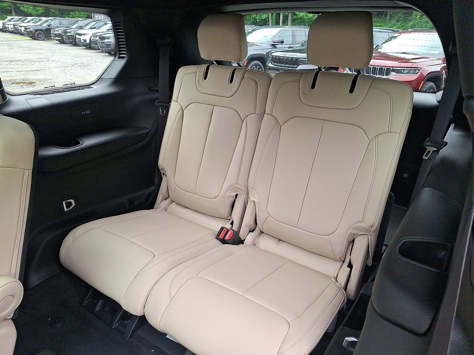 New 2025 Jeep Grand Cherokee L Limited AWD/4WD image 7