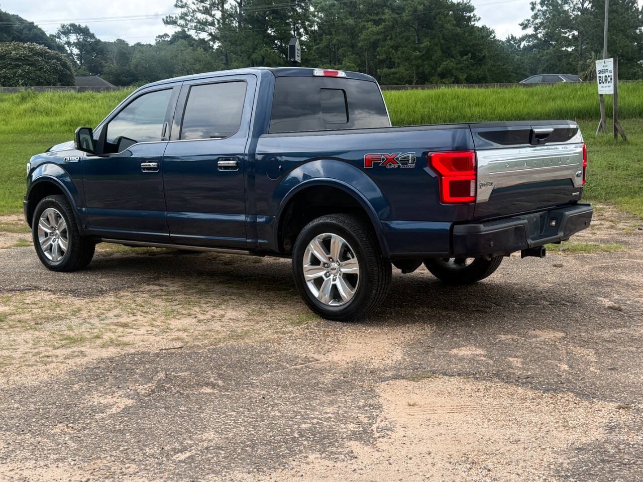 Used 2020 Ford F150 Platinum w/ Equipment Group 701A Luxury AWD/4WD image 3