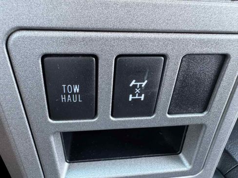 Used 2012 Toyota Sequoia SR5 AWD/4WD image 33