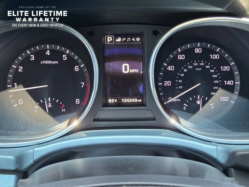 Used 2018 Hyundai Santa Fe Sport FWD image 14