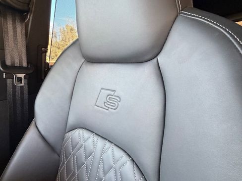 Used 2024 Audi Q8 e-tron Prestige w/ Prestige Package image 20