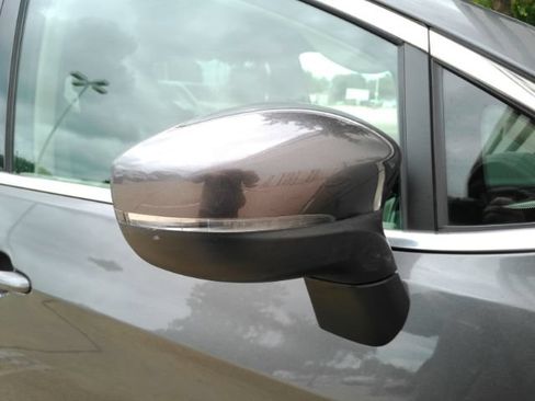 Used 2023 Chrysler Pacifica Touring-L FWD image 24