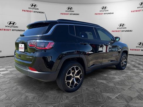 Used 2025 Jeep Compass Limited AWD/4WD image 3