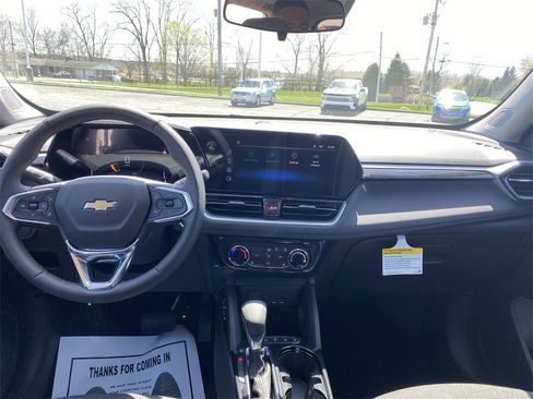New 2025 Chevrolet TrailBlazer LT w/ LPO, Blackout Package image 27