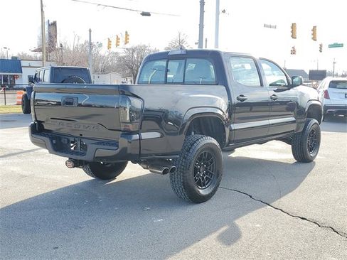 Used 2017 Toyota Tacoma SR w/ Tow Package image 6