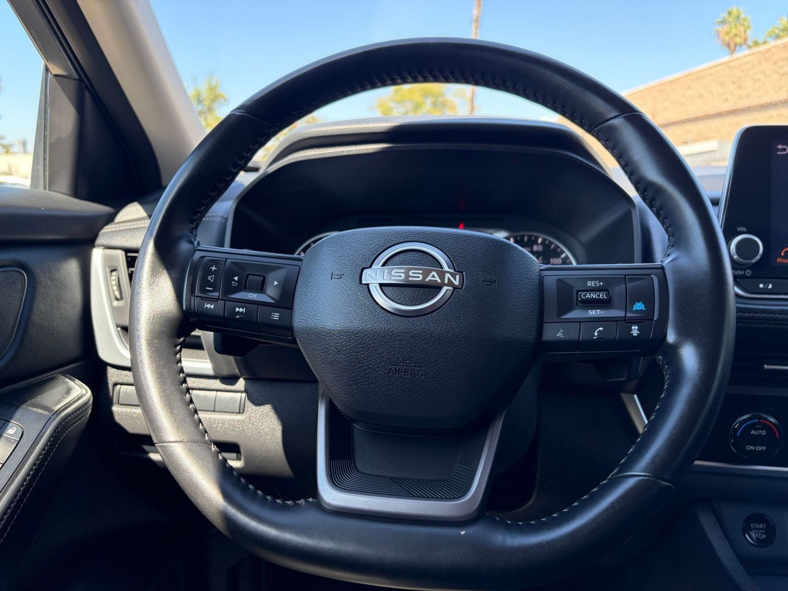 Used 2025 Nissan Rogue SV AWD/4WD image 29