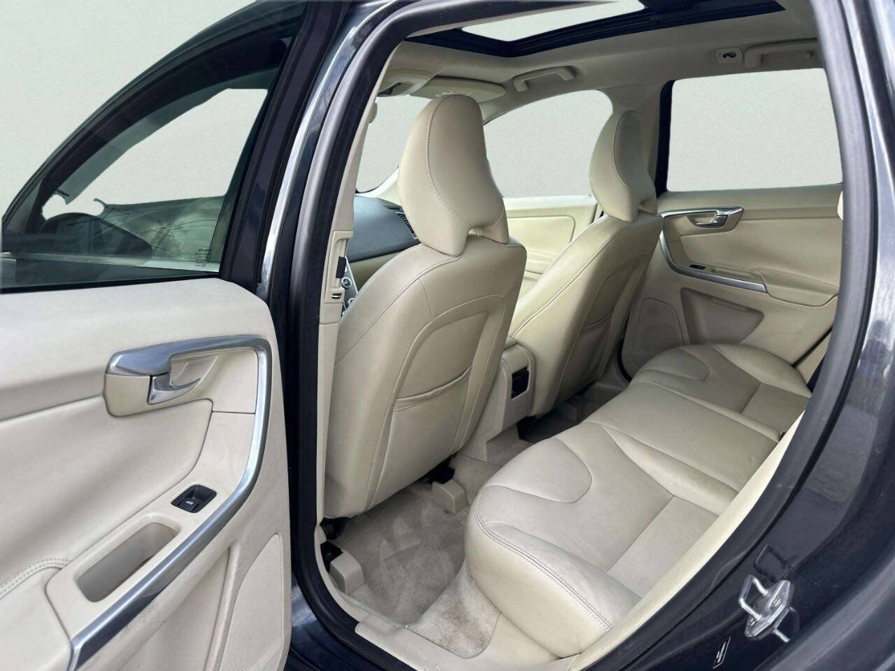 Used 2016 Volvo XC60 T5 Premier FWD image 14