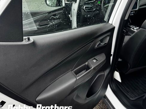 Used 2023 Chevrolet Bolt LT w/ Infotainment Package FWD image 9