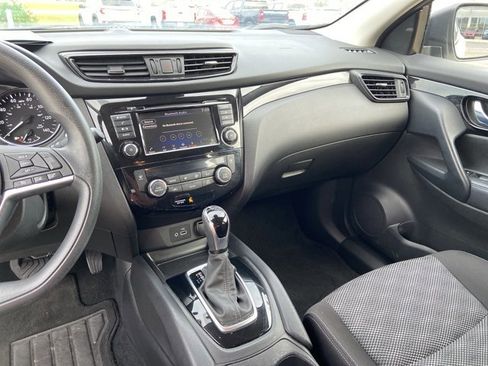 Used 2020 Nissan Rogue Sport SV image 23