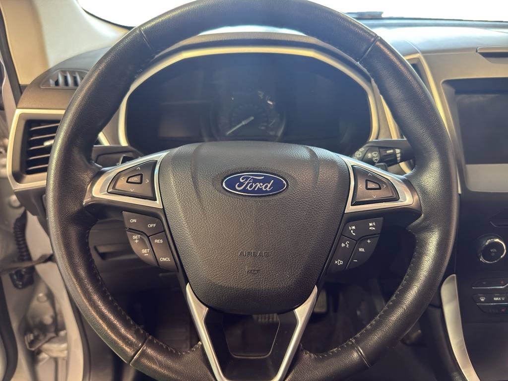 Used 2015 Ford Edge SEL w/ Equipment Group 201A AWD/4WD image 17