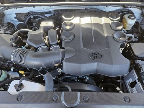 Used 2021 Toyota 4Runner SR5 image 36