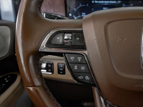 Used 2022 Lincoln Navigator L Reserve AWD/4WD image 16