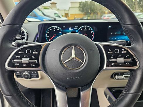 Certified 2022 Mercedes-Benz GLB 250 image 22