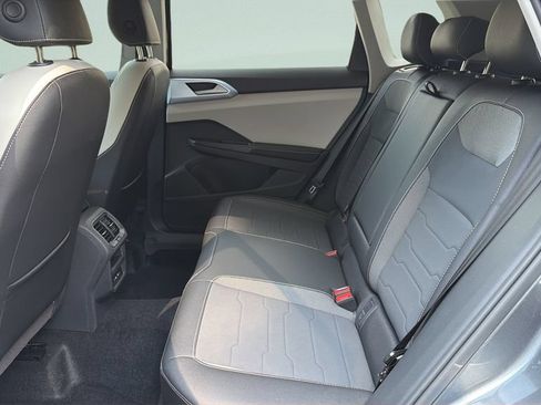 New 2026 Volkswagen Taos SE FWD image 30
