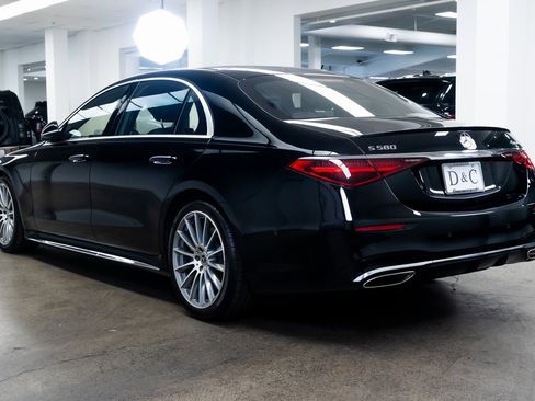 Used 2022 Mercedes-Benz S 580 4MATIC Sedan image 4