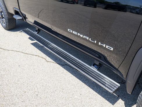 New 2026 GMC Sierra 3500 Denali Ultimate AWD/4WD image 33