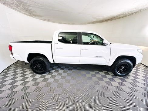 Used 2022 Toyota Tacoma SR5 image 2