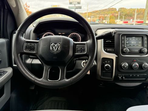 Used 2018 RAM 2500 SLT image 3