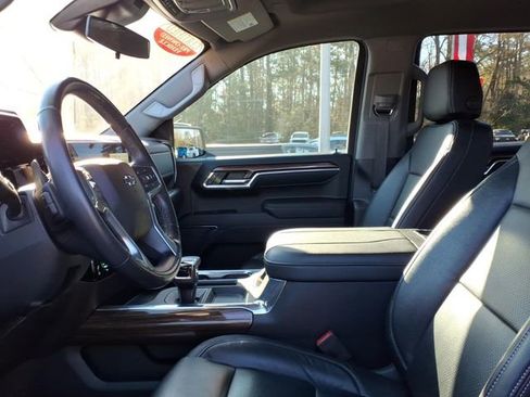 Used 2023 Chevrolet Silverado 1500 LT Trail Boss image 5