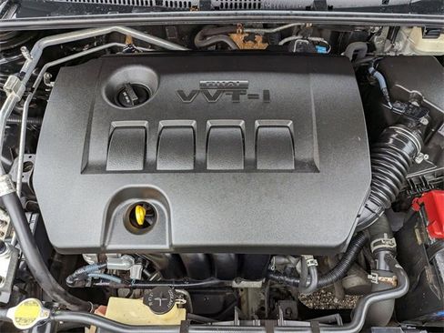 Used 2015 Toyota Corolla LE image 29