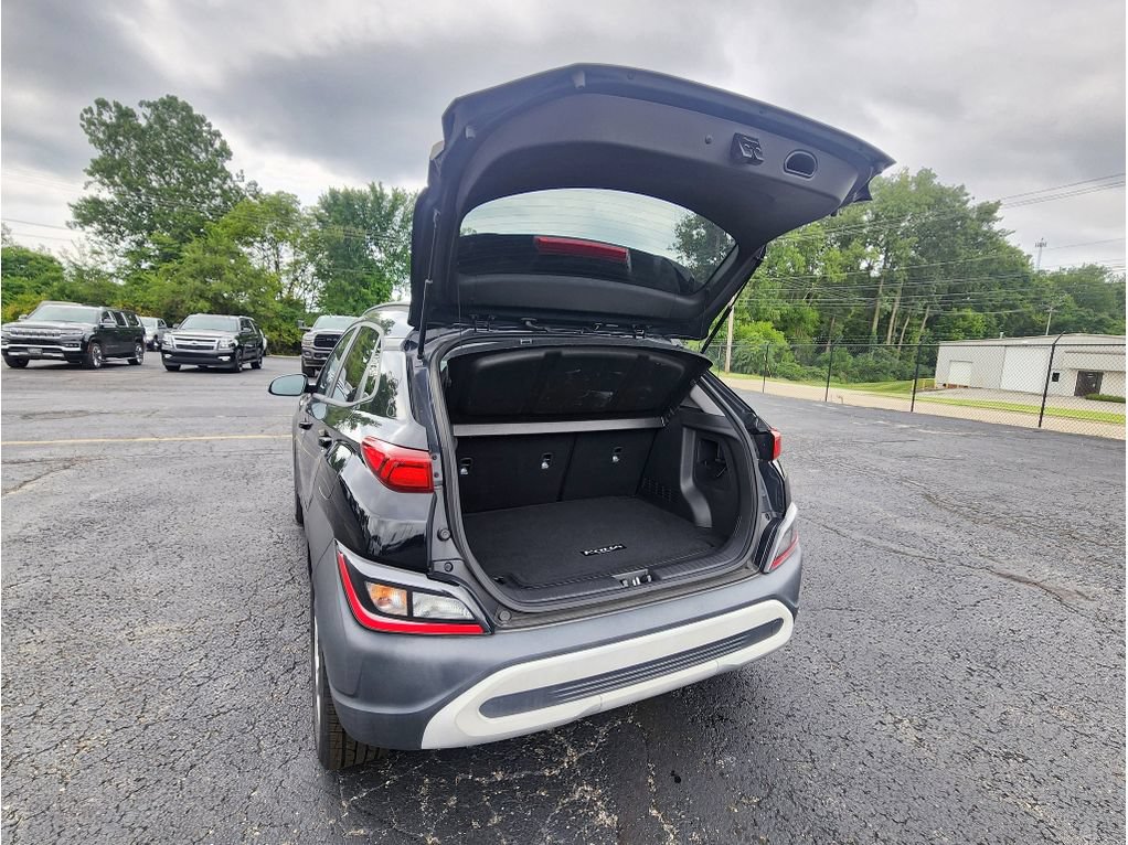 Used 2023 Hyundai Kona SEL w/ Cargo Package FWD image 13