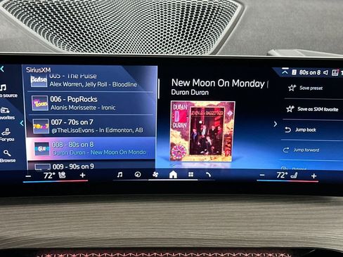 Used 2025 BMW 330i Sedan w/ Convenience Package image 17