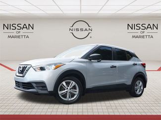 Used 2020 Nissan Kicks S image 1