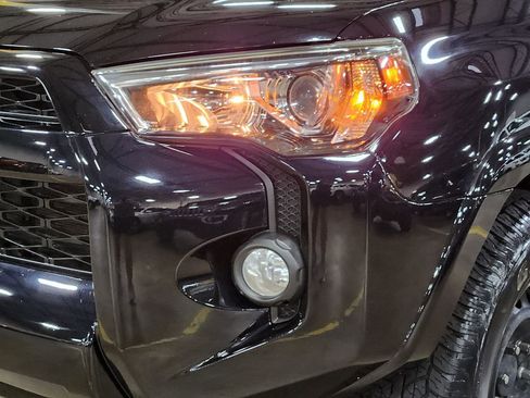Used 2019 Toyota 4Runner SR5 Premium AWD/4WD image 15