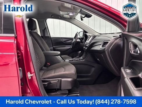 Used 2019 Chevrolet Equinox LT w/ Driver Convenience Package FWD image 11
