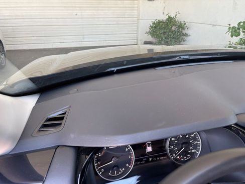 Used 2025 Nissan Pathfinder SV AWD/4WD image 37
