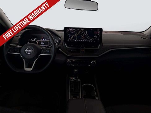 Used 2024 Nissan Altima 2.5 SV w/ SV Premium Package FWD image 26