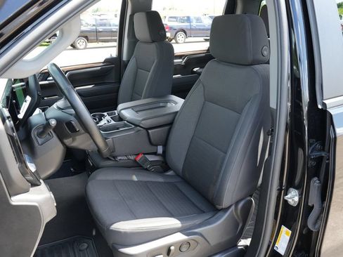 Used 2025 Chevrolet Silverado 1500 LT RWD image 16
