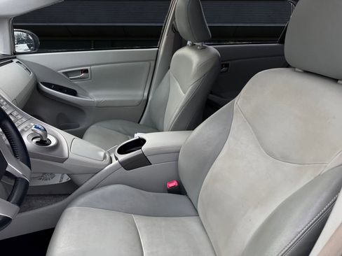 Used 2012 Toyota Prius Four image 2