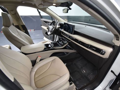 Used 2023 Lincoln Nautilus Reserve w/ Equipment Group 201A image 50