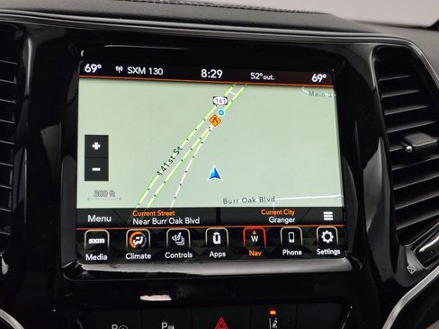 Used 2022 Jeep Cherokee Limited w/ Elite Package image 3