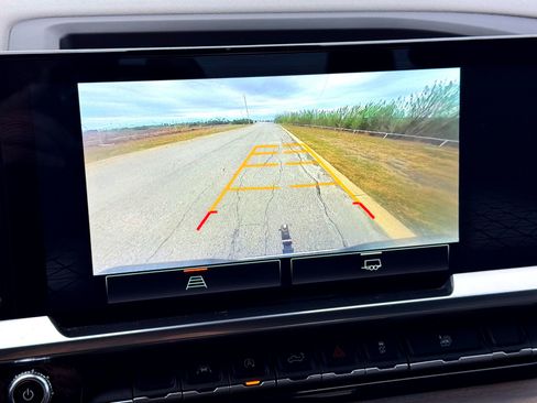 Used 2023 GMC Sierra 1500 SLT image 29