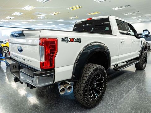 Used 2019 Ford F250 Lariat w/ Lariat Value Package AWD/4WD image 6
