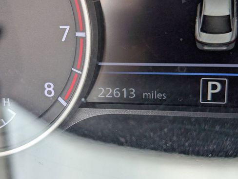 Certified 2023 Nissan Sentra SV FWD image 13