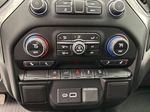 Certified 2020 Chevrolet Silverado 1500 RST AWD/4WD image 17