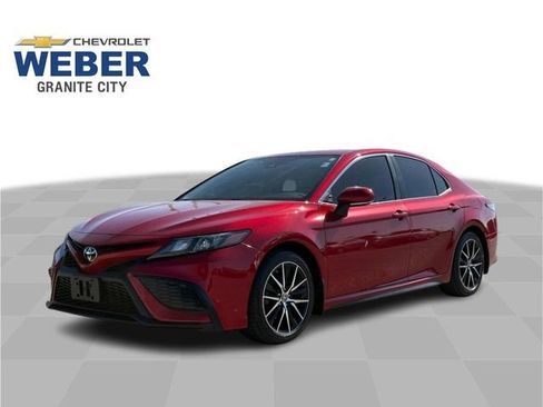 Used 2021 Toyota Camry SE w/ Blackout Package (TMS) FWD image 1