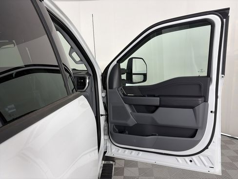 Certified 2025 Ford F150 XLT w/ Equipment Group 301A Standard image 29