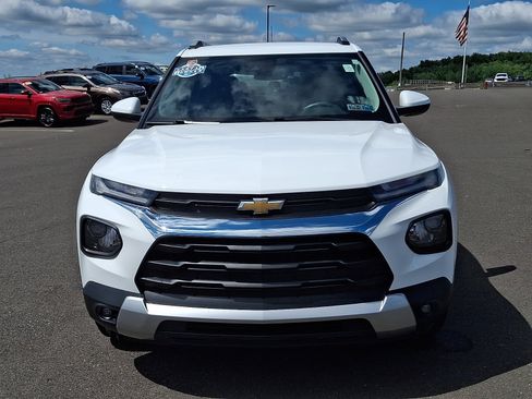 Used 2023 Chevrolet TrailBlazer LT w/ Convenience Package AWD/4WD image 2