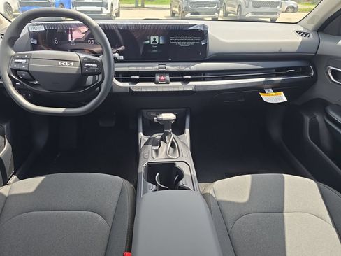 New 2026 Kia K4 FWD image 11