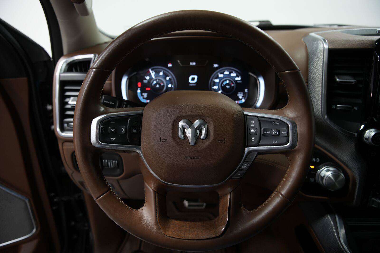 Used 2023 RAM 1500 Limited AWD/4WD image 52
