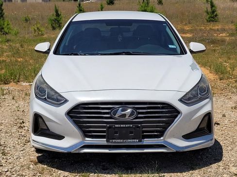 Used 2019 Hyundai Sonata SE FWD image 2